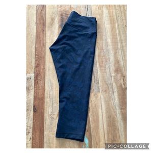 Lululemon Leggings 3/4 - size 12